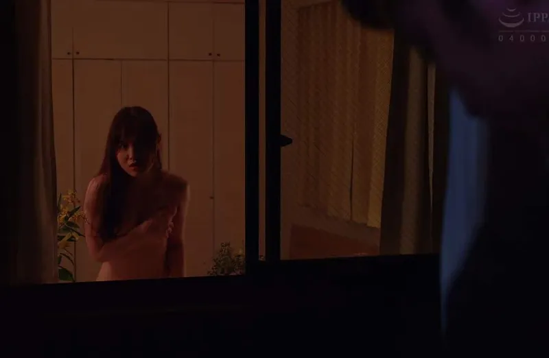 Em hotgirl cạnh nhà ông chồng chồng cạnh bên nhà thường xuyên thay đồ ở ngay cửa sổ